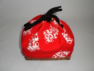 KAGO KINCHAKU, MANEKINEKO/red
